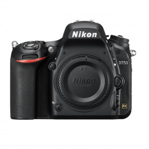 Зеркальный фотоаппарат Nikon D750 BODY. - фото