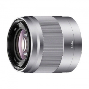 Объектив Sony E 50mm F1.8 OSS (SEL50F18) Цвет: Серебристый. - фото